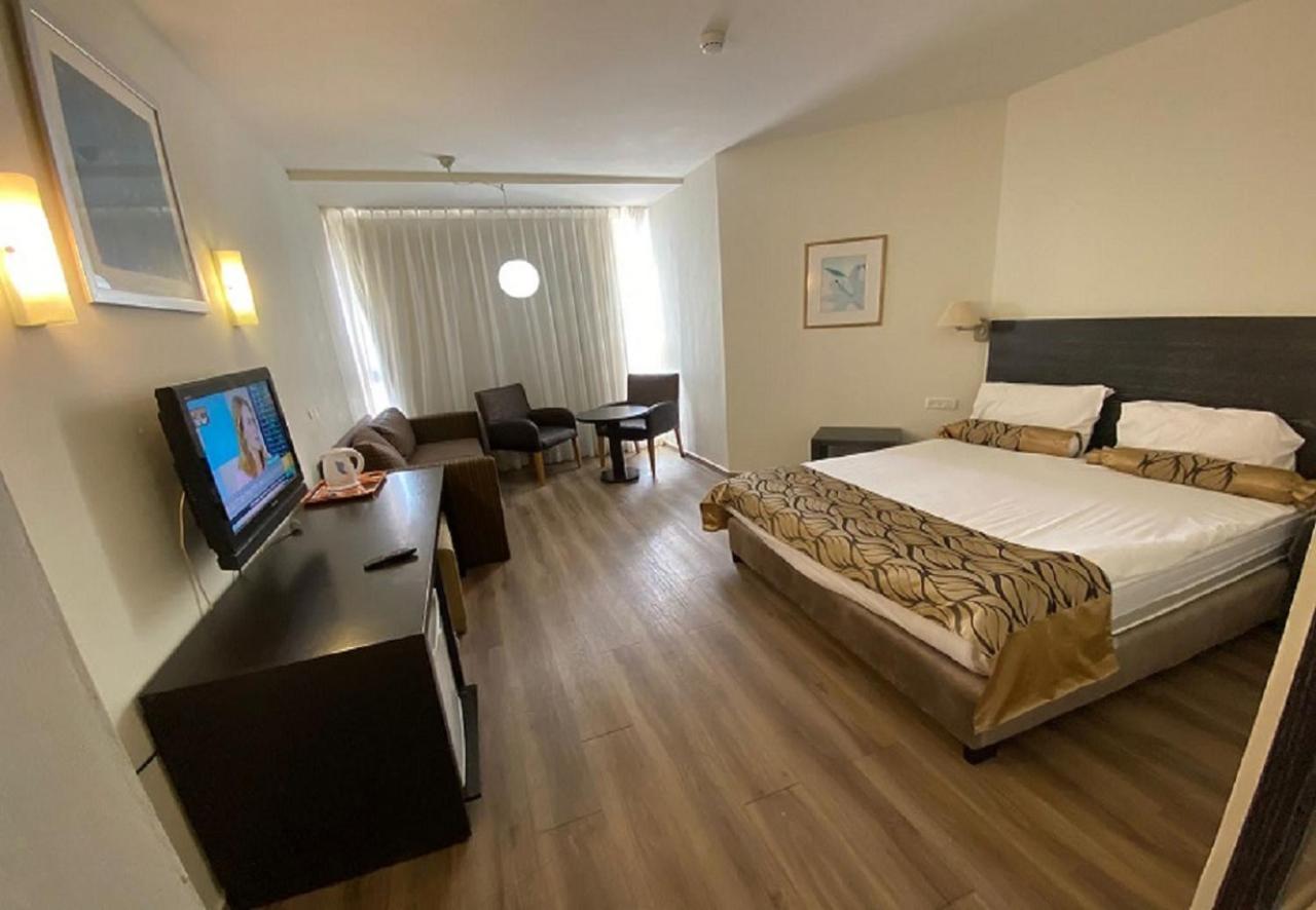 Carlton City Hotel Nahariya Exterior foto