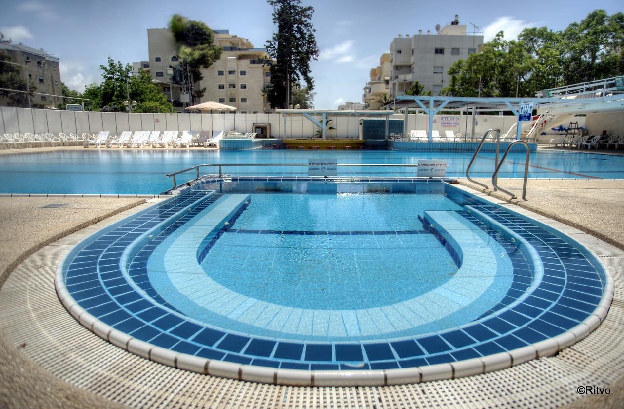 Carlton City Hotel Nahariya Exterior foto