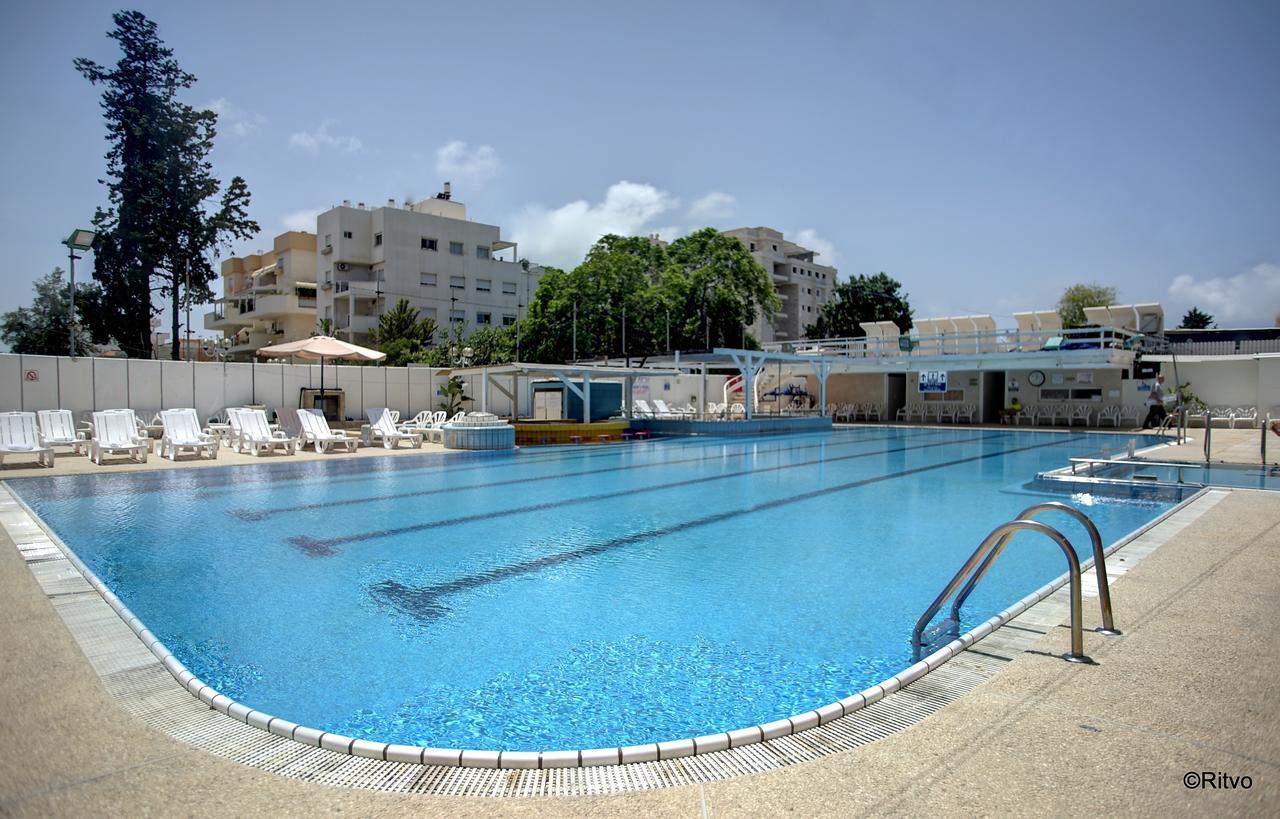 Carlton City Hotel Nahariya Exterior foto