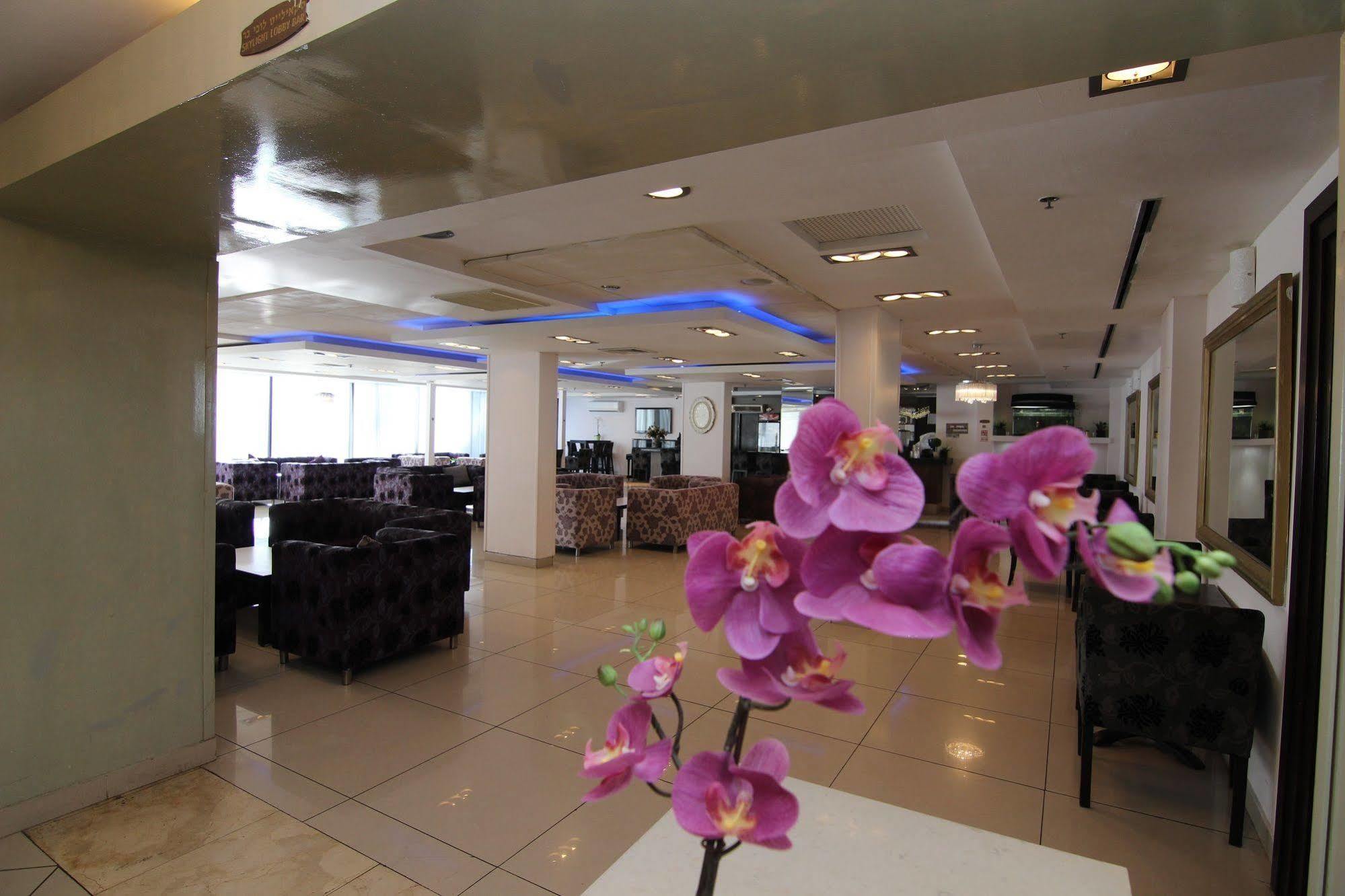 Carlton City Hotel Nahariya Exterior foto