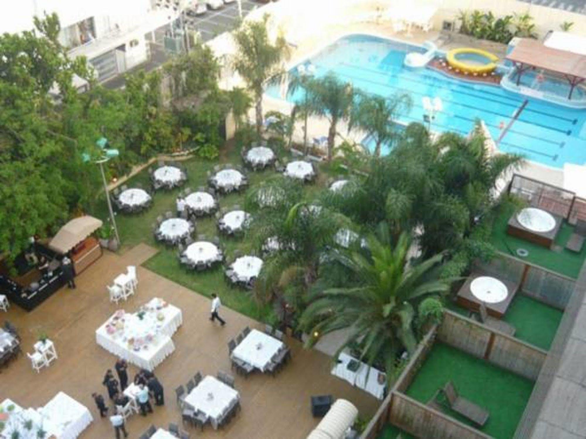Carlton City Hotel Nahariya Exterior foto